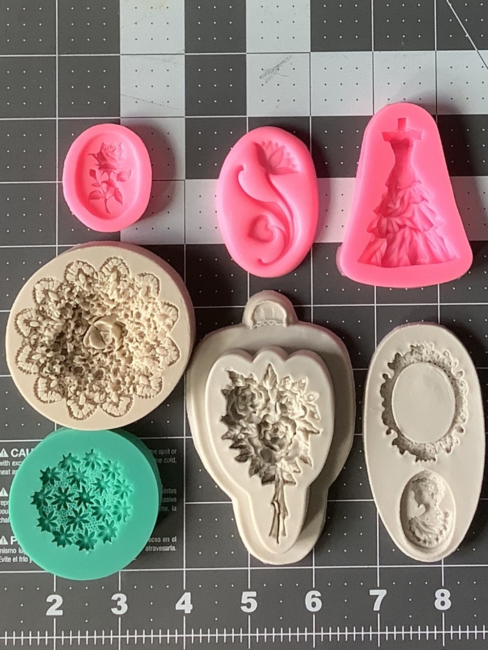 3D Silicone Molds Set 7 for clay , resin, crafts, and food products.